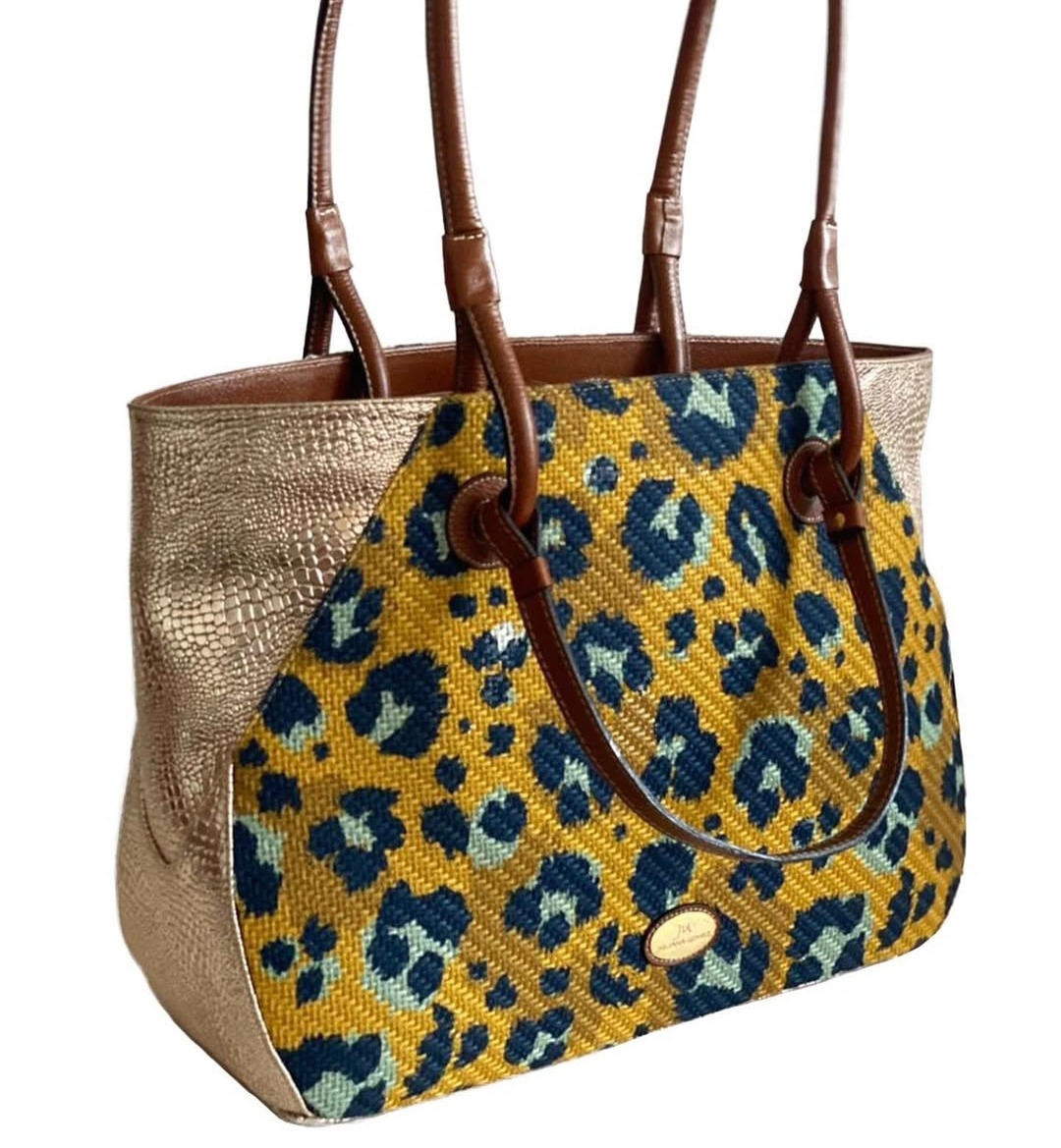 BOLSO TOTE PRINT TEXTIL Y CUERO - Image 2
